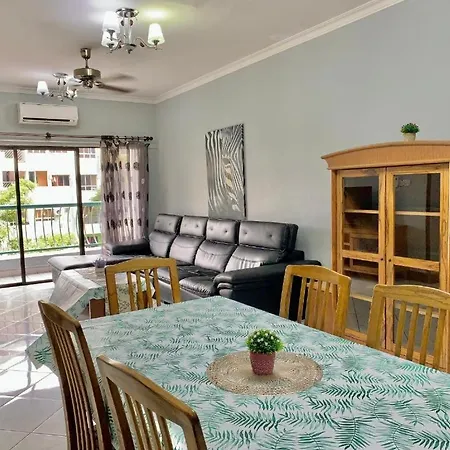 Marina Court Vacation Home 3 Bedrooms - Kota Kinabalu Exterior photo