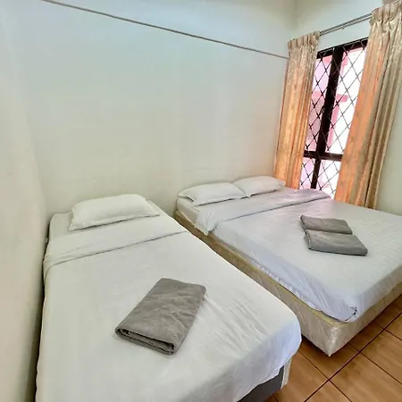 Marina Court Vacation Home 3 Bedrooms - Kota Kinabalu Exterior photo