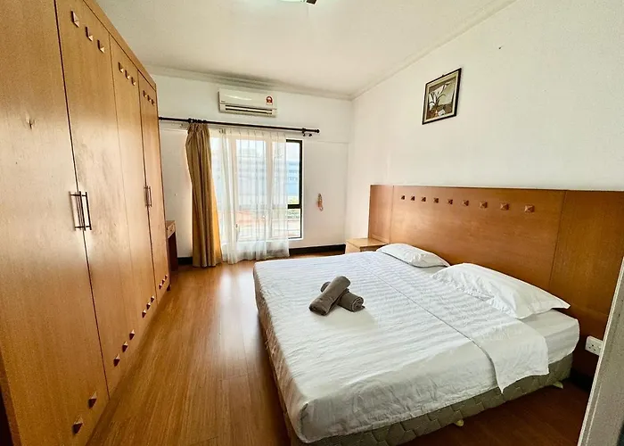 Marina Court Vacation Home 3 Bedrooms - Kota Kinabalu