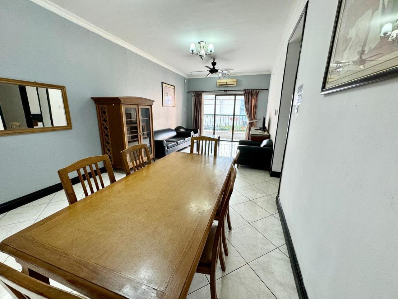 Marina Court Vacation 3 Bedrooms - Kota Kinabalu